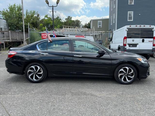 Photo of 2017 Crystal Black Pearl Honda Accord