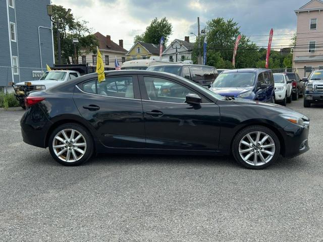 Photo of 2017 Jet Black Mica Mazda Mazda3