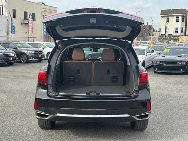Photo of 2017 Crystal Black Pearl Acura MDX