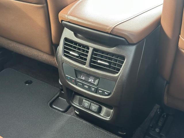 Photo of 2017 Crystal Black Pearl Acura MDX