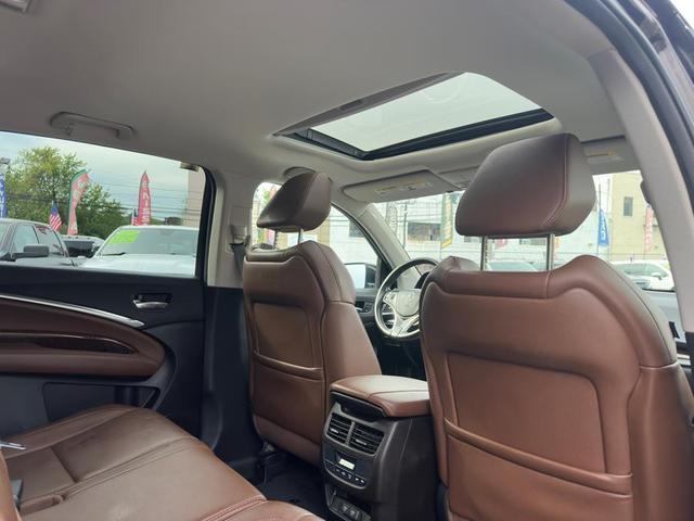 Photo of 2017 Crystal Black Pearl Acura MDX