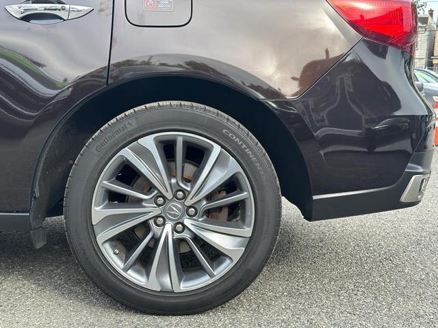 Photo of 2017 Crystal Black Pearl Acura MDX