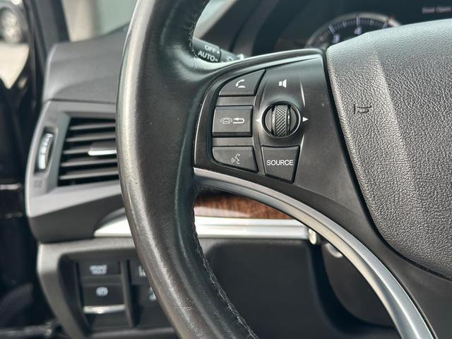 Photo of 2017 Crystal Black Pearl Acura MDX