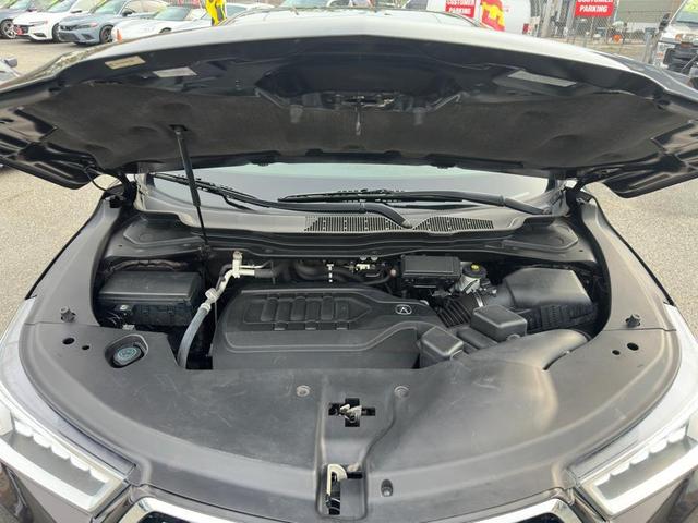 Photo of 2017 Crystal Black Pearl Acura MDX