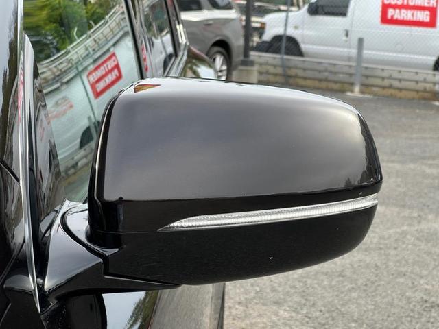 Photo of 2017 Crystal Black Pearl Acura MDX