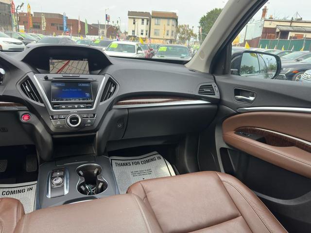 Photo of 2017 Crystal Black Pearl Acura MDX