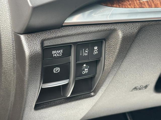 Photo of 2017 Crystal Black Pearl Acura MDX