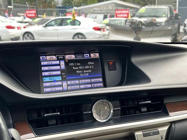Photo of 2013 Matador Red Mica Lexus ES 350