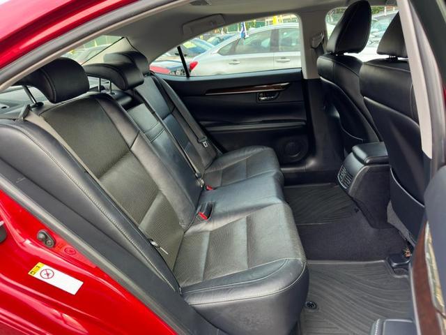 Photo of 2013 Matador Red Mica Lexus ES 350