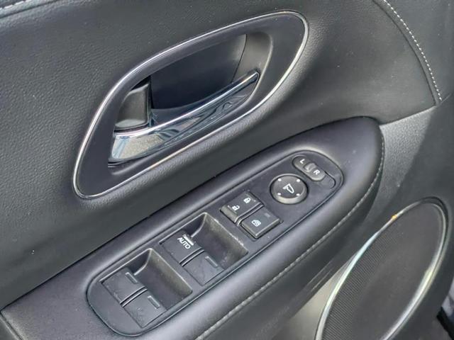 Photo of 2021 Crystal Black Pearl Honda HR-V