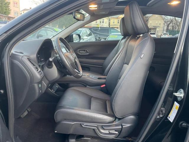 Photo of 2021 Crystal Black Pearl Honda HR-V