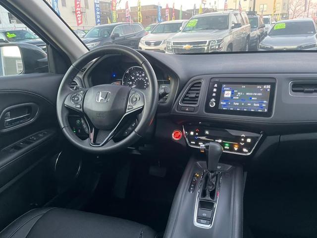 Photo of 2021 Crystal Black Pearl Honda HR-V