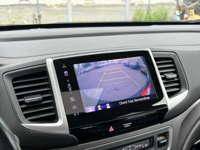 Photo of 2017 Modern Steel Metallic Honda Pilot