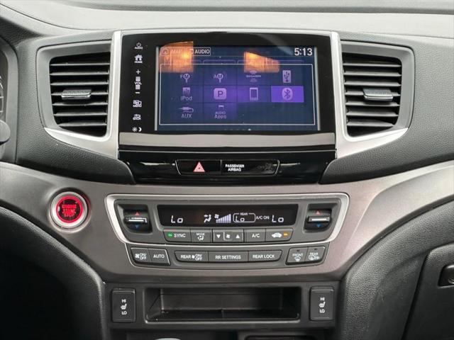 Photo of 2017 Modern Steel Metallic Honda Pilot