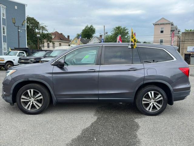 Photo of 2017 Modern Steel Metallic Honda Pilot