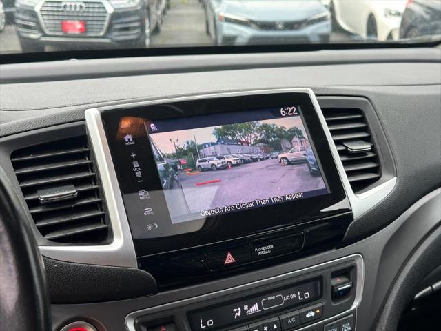 Photo of 2017 Modern Steel Metallic Honda Pilot