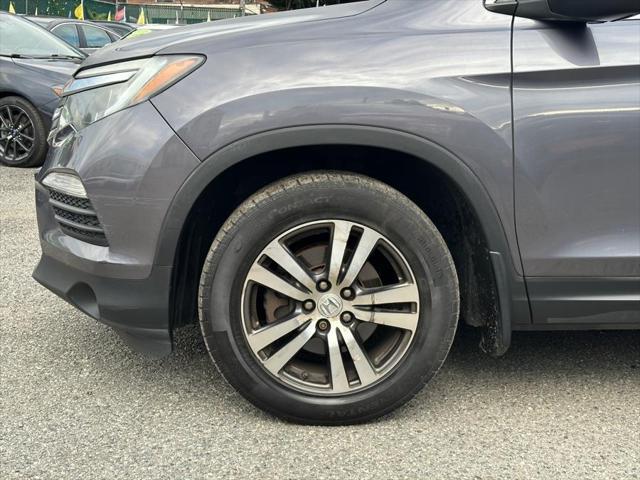 Photo of 2017 Modern Steel Metallic Honda Pilot