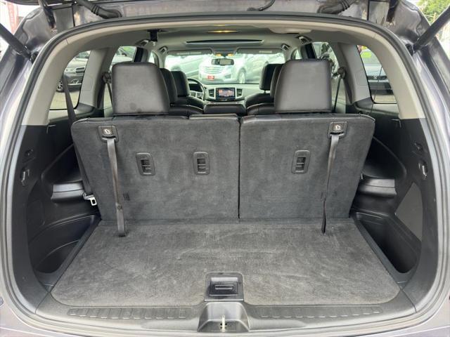 Photo of 2017 Modern Steel Metallic Honda Pilot