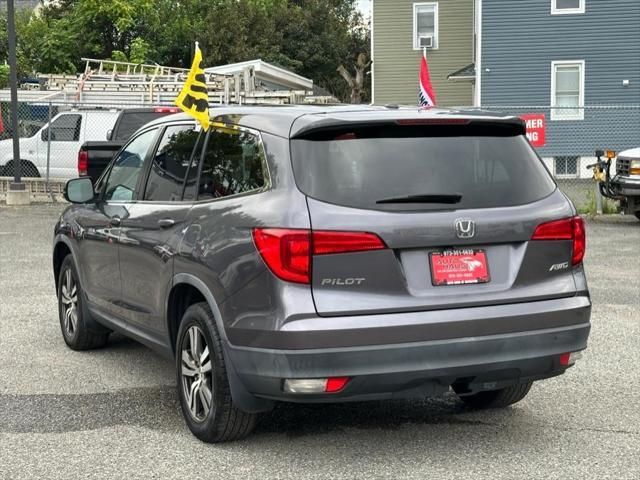 Photo of 2017 Modern Steel Metallic Honda Pilot