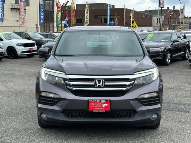 Photo of 2017 Modern Steel Metallic Honda Pilot