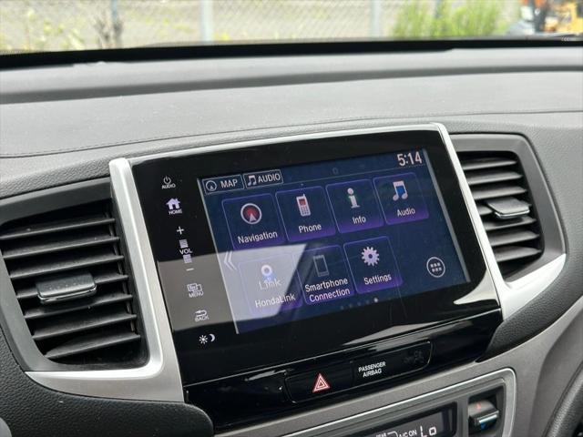 Photo of 2017 Modern Steel Metallic Honda Pilot