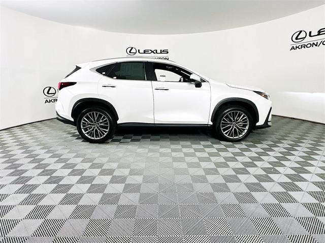 Photo of 2022 Eminent White Pearl Lexus NX 350h