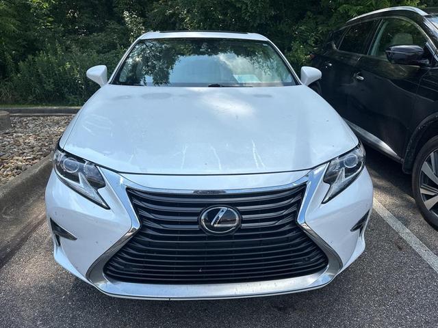 Photo of 2018 Eminent White Pearl Lexus ES 350