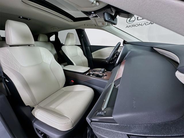 Photo of 2024 Iridium Lexus RX 350