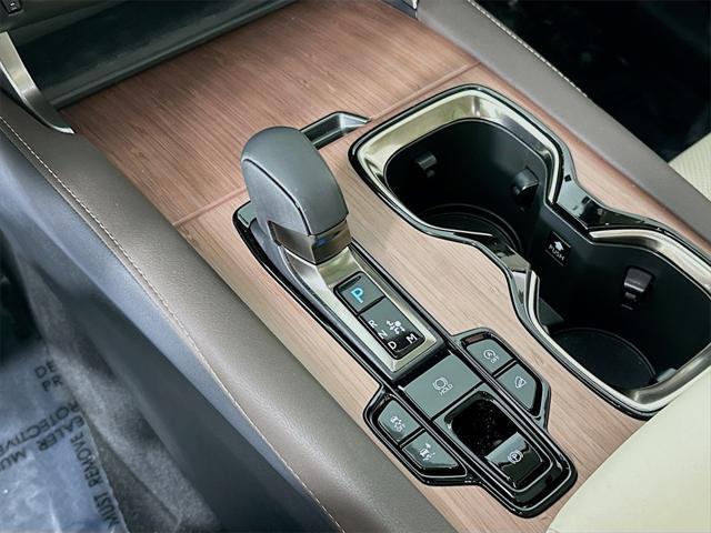 Photo of 2024 Iridium Lexus RX 350