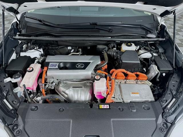 Photo of 2020 Eminent White Pearl Lexus NX 300h