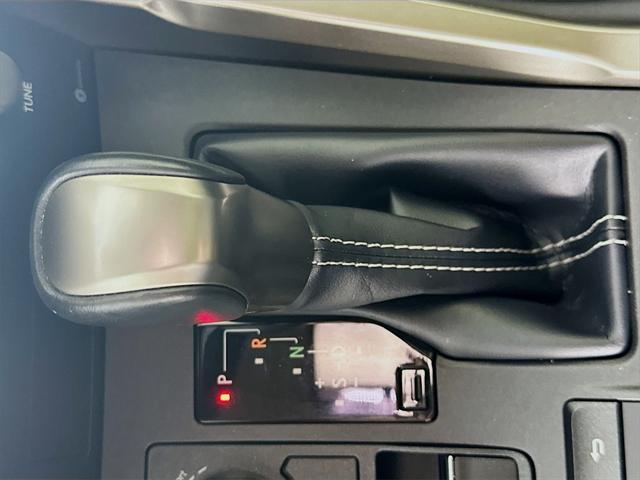 Photo of 2020 Eminent White Pearl Lexus NX 300h