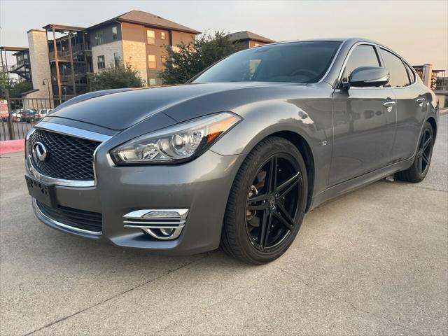 2016 Infiniti Q70