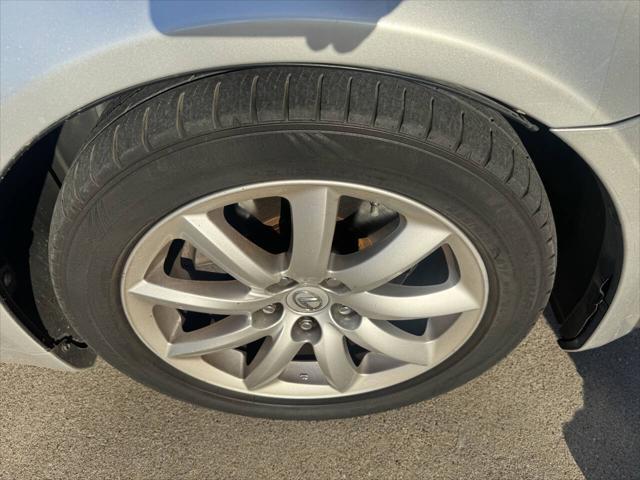 Photo of 2008 Mercury Metallic Lexus LS 460