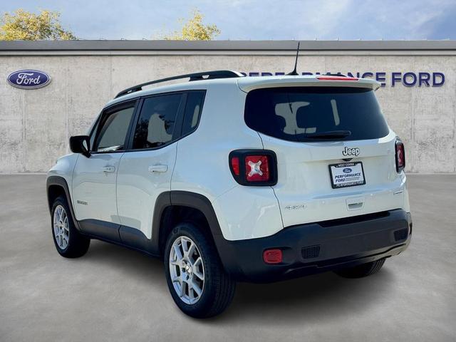 Photo of 2022 Alpine White Clearcoat Jeep Renegade