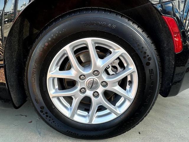Photo of 2024 Black Chrysler Pacifica