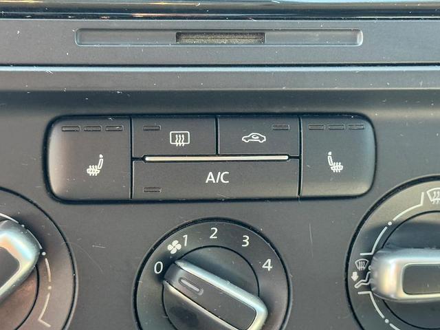 Photo of 2013 Black Uni Volkswagen Jetta