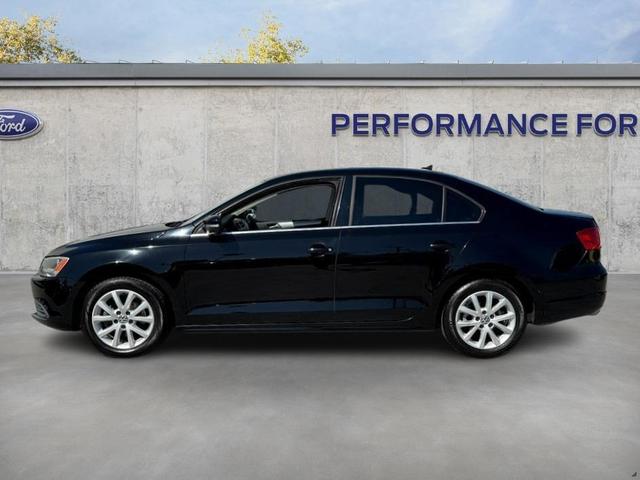 Photo of 2013 Black Uni Volkswagen Jetta