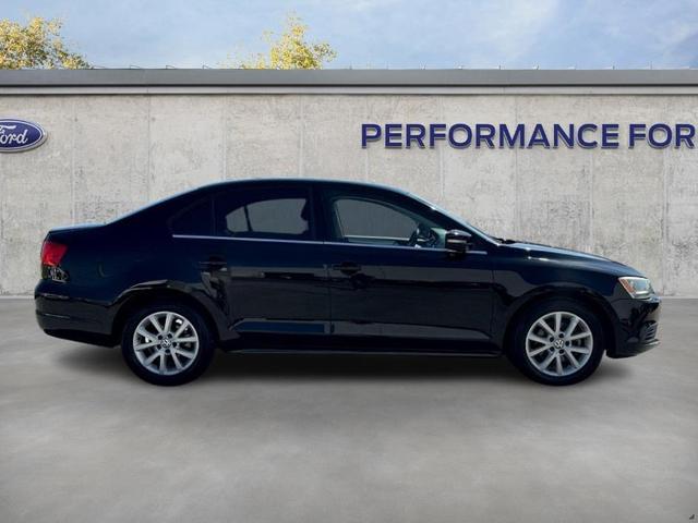 Photo of 2013 Black Uni Volkswagen Jetta