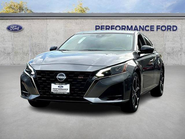 Photo of 2024 Gun Metallic Nissan Altima
