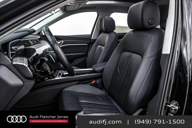 Photo of 2022 Mythos Black Metallic Audi e-tron