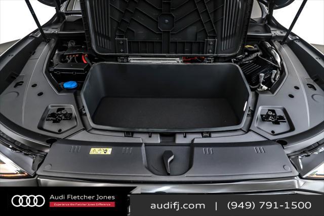 Photo of 2022 Mythos Black Metallic Audi e-tron