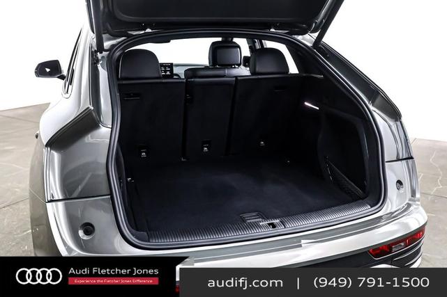 Photo of 2023 Chronos Gray Metallic Audi Q5