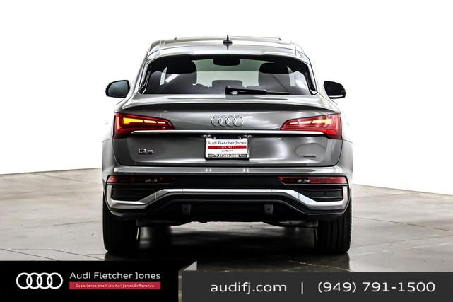 Photo of 2023 Chronos Gray Metallic Audi Q5