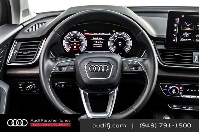 Photo of 2024 Chronos Gray Metallic Audi Q5