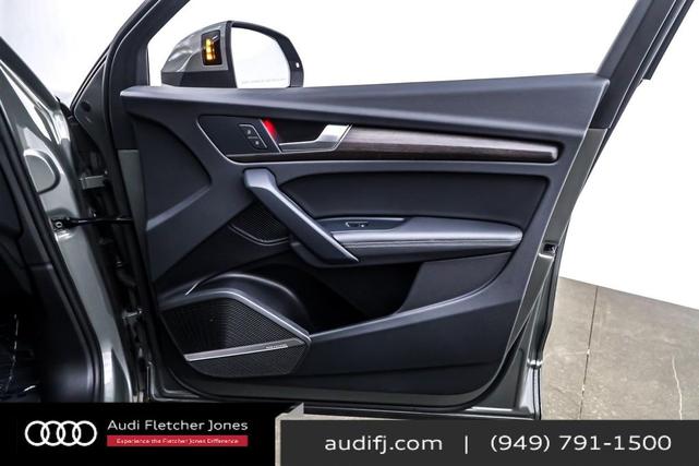 Photo of 2024 Chronos Gray Metallic Audi Q5