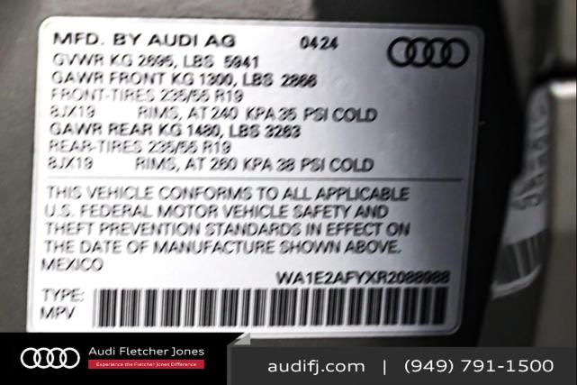 Photo of 2024 Chronos Gray Metallic Audi Q5