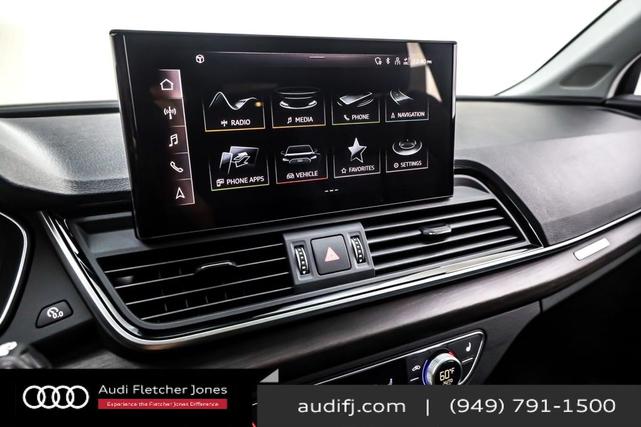 Photo of 2024 Chronos Gray Metallic Audi Q5