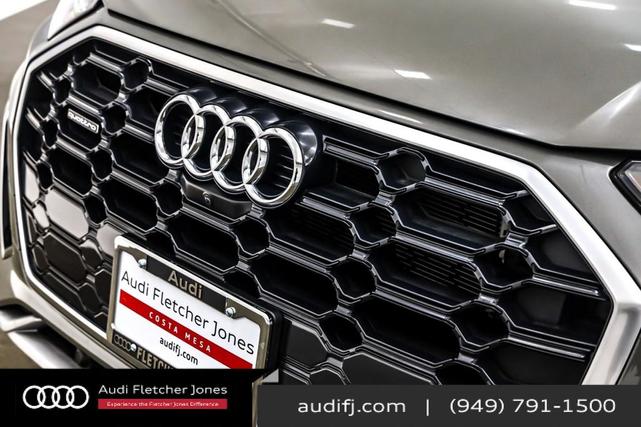 Photo of 2024 Chronos Gray Metallic Audi Q5