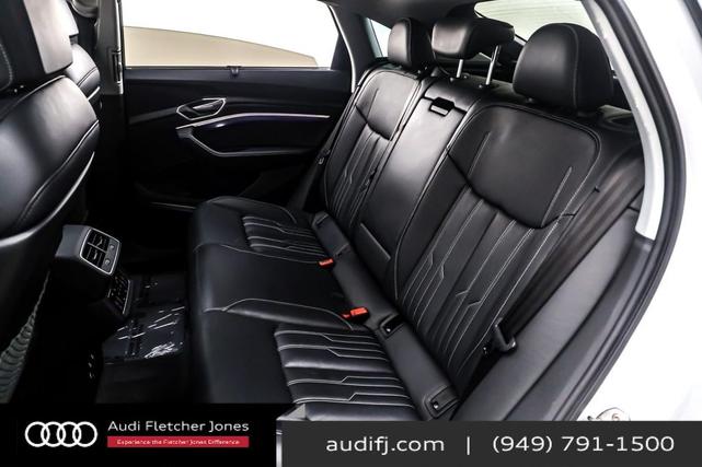 Photo of 2022 Glacier White Metallic Audi e-tron Sportback