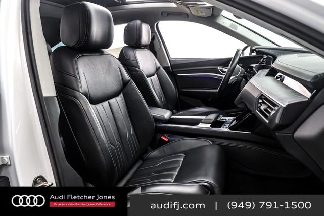 Photo of 2022 Glacier White Metallic Audi e-tron Sportback